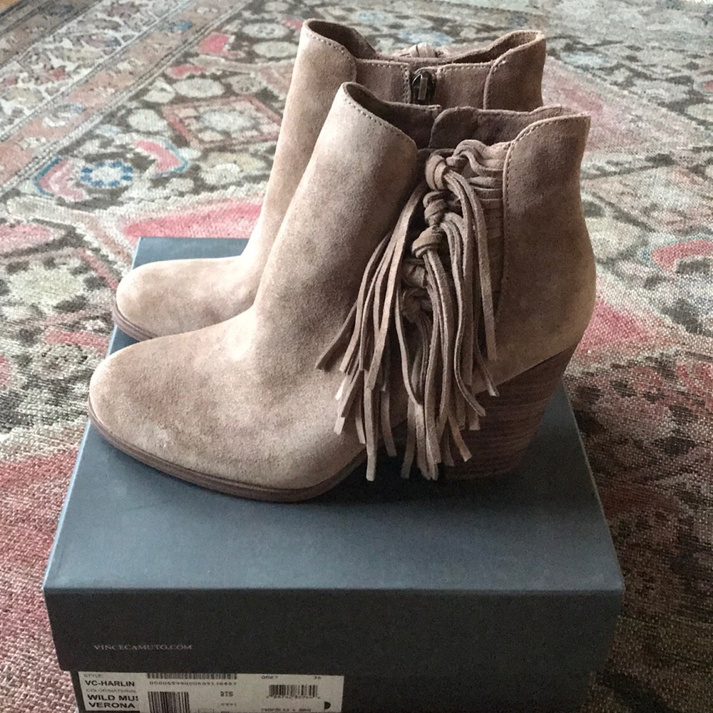BRAND NEW-Vince Camuto Suede Booties